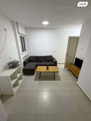 יחידת דיור, חיים נחמן ביאליק 108, שכונה א', באר שבע