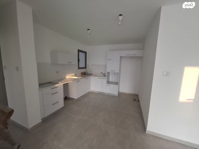 דירה, רב חלקיה בר טובי 21, נתיבות ישראל / רמת בית שמש ד-4, בית שמש