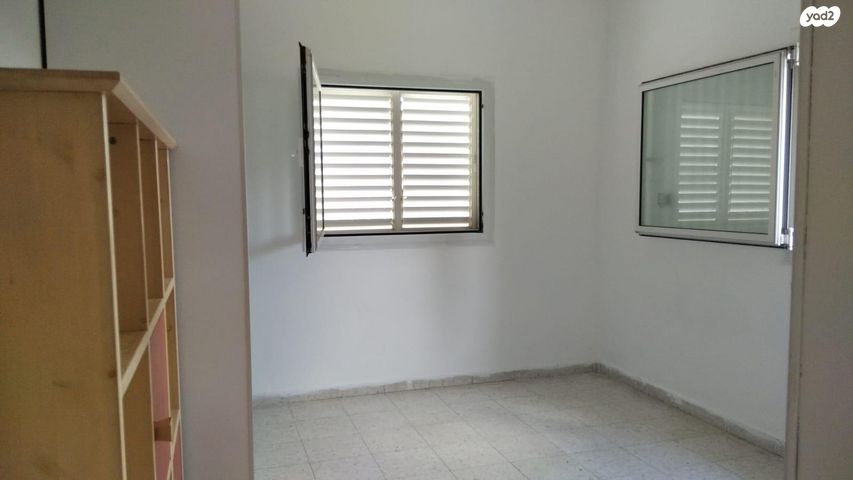 דירה, הראב"ע 10, נווה רם, שיכון מזרחי, רמת גן