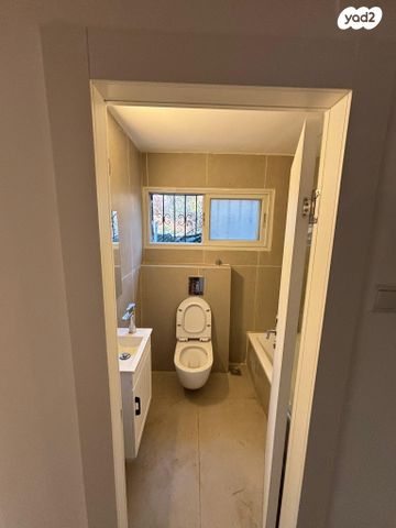 בית פרטי/ קוטג', סיני 7, הגבעה, אבן יהודה