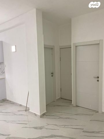 דירה, שפרינצק 26, מרכז, קרית עבודה, חולון