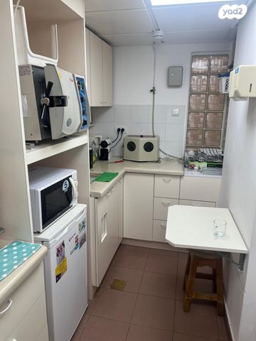 קליניקות, שפרינצק 3, גני שרונה, קרית הממשלה, תל אביב יפו