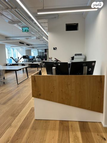 משרדים, דרך זאב ז'בוטינסקי 35, תל בנימין, רמת גן