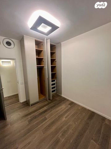 דירה, נחמיה 19, כרם התימנים, תל אביב יפו