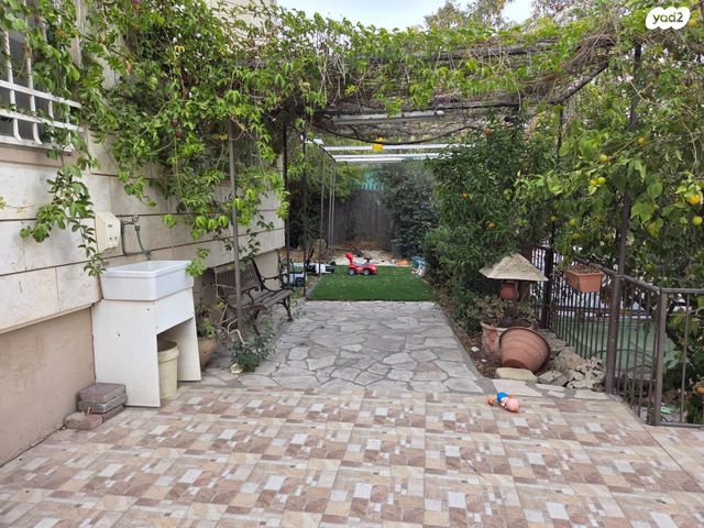 דירה, גבעת זאב