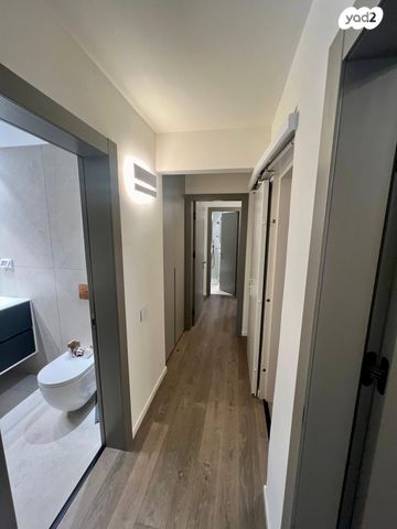 דירה, נחמיה 19, כרם התימנים, תל אביב יפו