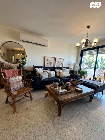 דירת גן, האלון, רמות יצחק, נשר