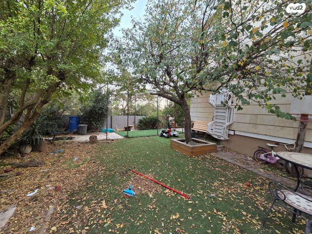 דירה, גבעת זאב