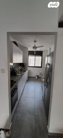 דירה, וייצמן, עיר, מרכז העיר, נהריה