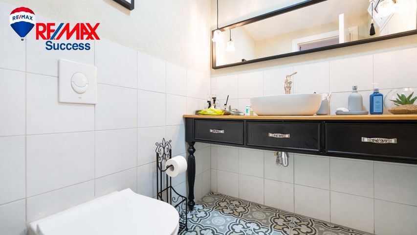 דו משפחתי, קהילת ניו יורק 31, נווה נוף, אקדמאים, לוד