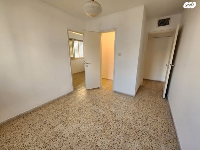 דירה, הרצליה