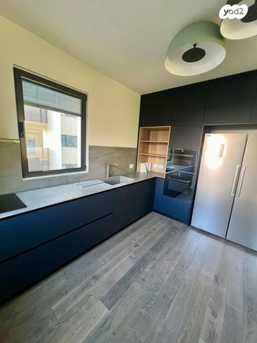 דירה, נחמיה 19, כרם התימנים, תל אביב יפו