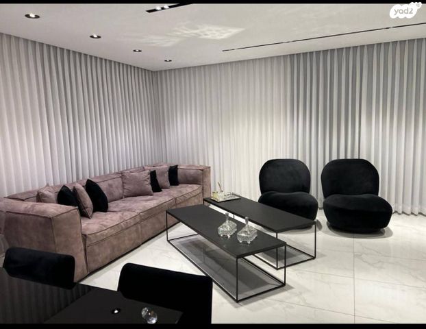 גג/ פנטהאוז, מוטה גור, קרית אילון, חולון