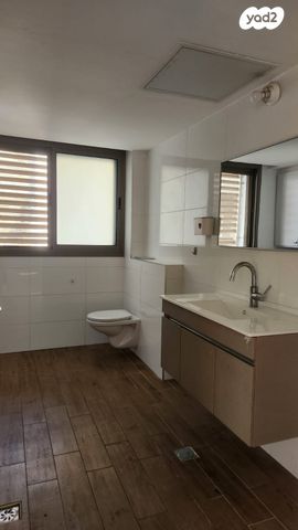 דירה, דבורה הנביאה, רובע יזרעאל סביוני העמק, עפולה