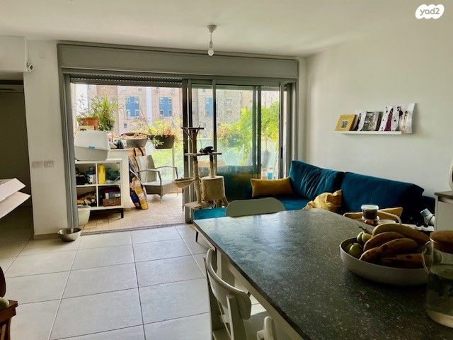 דירה, שטרן, קיראון, קרית אונו