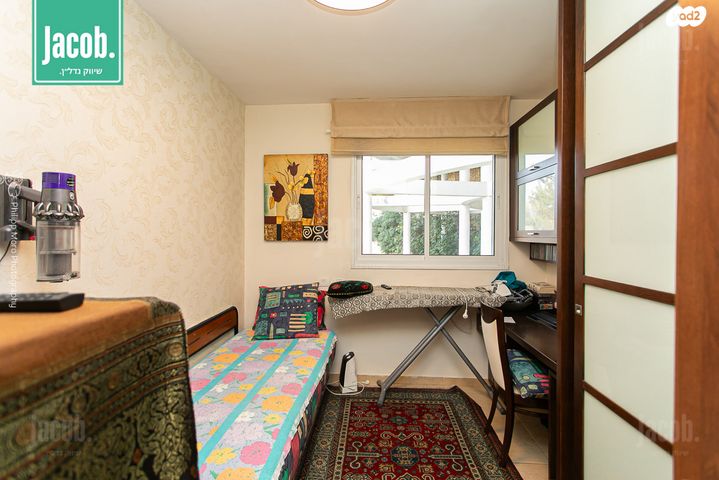 דירה, התאנה, נשר