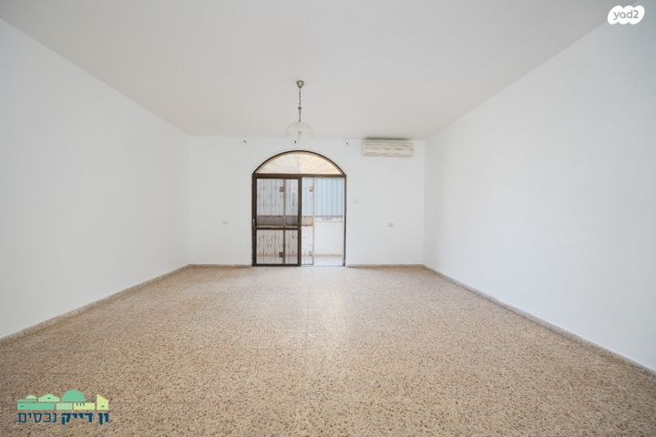 דירה, קורא הדורות 37, תלפיות, ירושלים