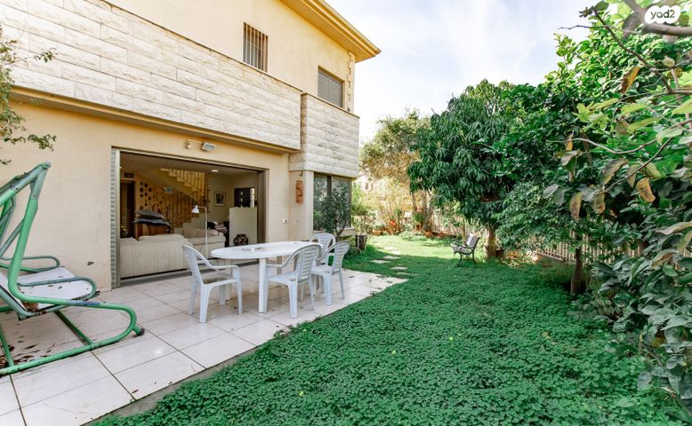 בית פרטי/ קוטג', מתחם 19 - 20 (מתחם הפרחים), הוד השרון