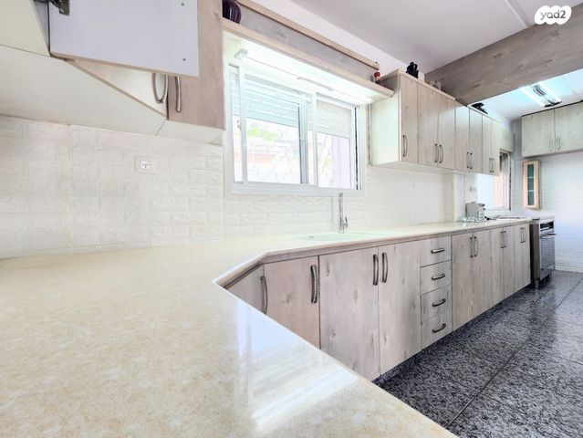 דירת גן, לוטוס, אילנות, מעלות תרשיחא