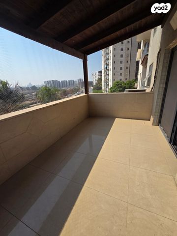 דירה, דקר 17, גני יער, לוד