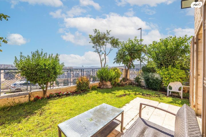 דירת גן, אל סלוודור, גבעת משואה, ירושלים