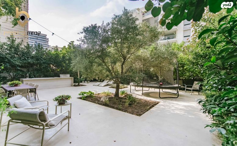 דירת גן, שייקה אופיר, פסגות אפק, ראש העין