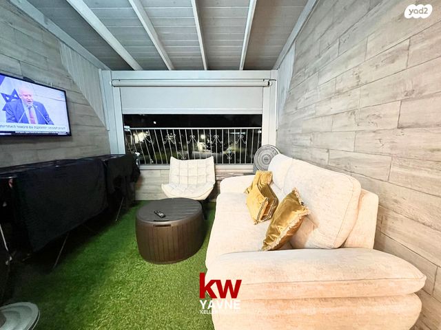 דירה, העגור, נאות בן גוריון, יבנה