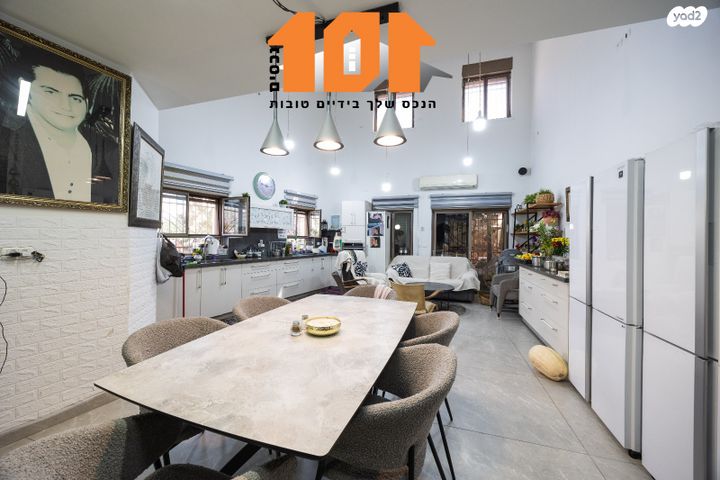 דו משפחתי, הר שמואל, גבעת זאב