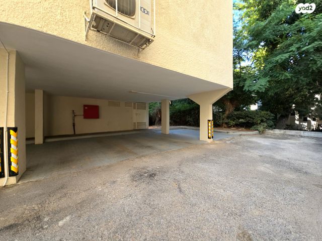 דירה, כפר סבא