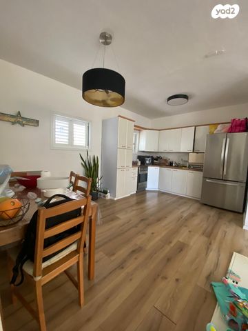 דירה, גנסין, גבעת הרמבם, גבעתיים