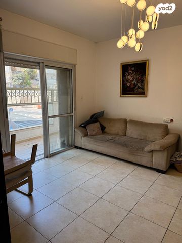 דירה, הרב יצחק נסים, חומת שמואל, הר חומה, ירושלים