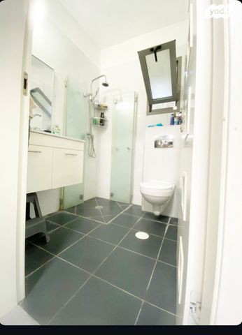 דירה, שדרות עמק יזרעאל, שקמים ואגמים, אשקלון