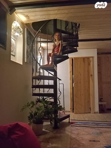 דו משפחתי, הזית 17, קציר, קציר