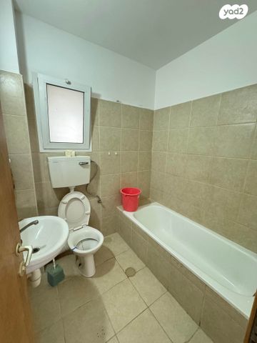 דירה, בן גוריון, אשקלון