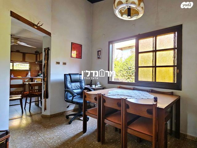 מגרשים, יגאל אלון, הרצליה הירוקה, נווה עובד, הרצליה