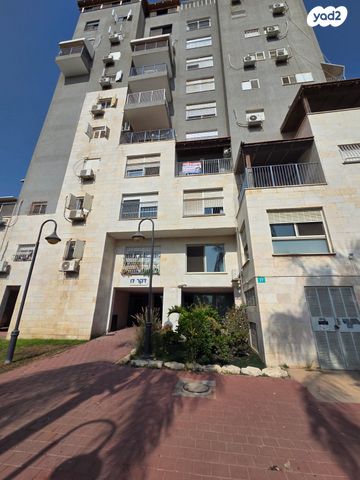 דירה, דקר 17, גני יער, לוד