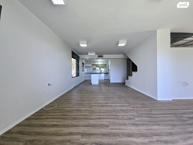 בית פרטי/ קוטג', קדימה צורן