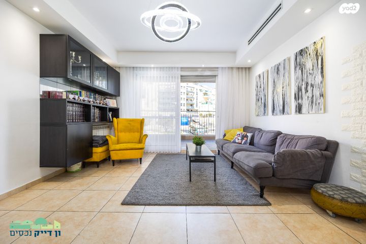 דירה, הרב כלפון משה הכהן, חומת שמואל, הר חומה, ירושלים