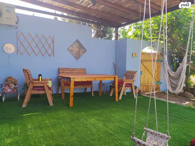 דו משפחתי, הזית 17, קציר, קציר