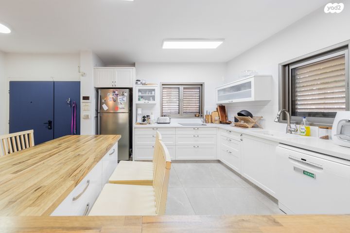 דו משפחתי, אליעזר בן יהודה, הוד השרון