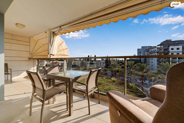 דירה, דרך האגמים, גני תקווה