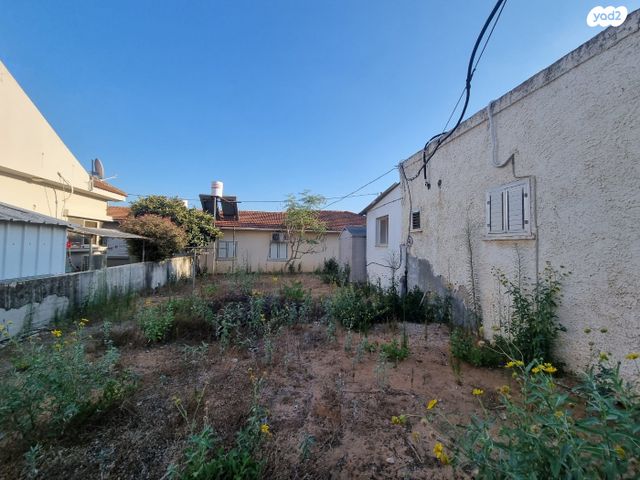 דו משפחתי, היסמין, אליכין, אליכין