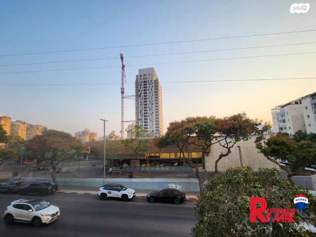 דירה, קרן היסוד 4, קרית שרת מערב, חולון