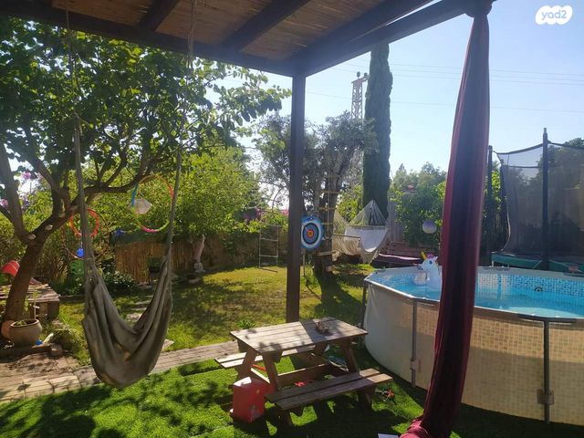 דו משפחתי, הזית 17, קציר, קציר