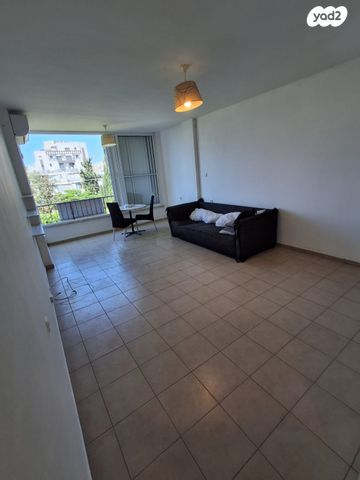 דירה, רימון 2, לב העיר, בת ים