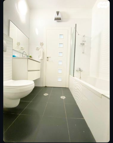 דירה, שדרות עמק יזרעאל, שקמים ואגמים, אשקלון