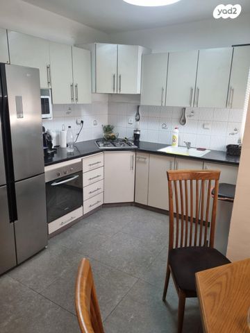דירה, אלמוגי 4, נווה גנים, קרית מוצקין