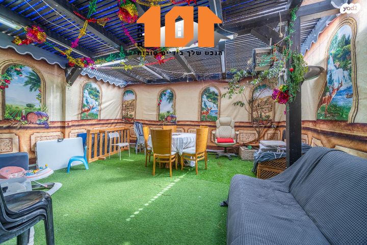 דו משפחתי, הר שמואל, גבעת זאב