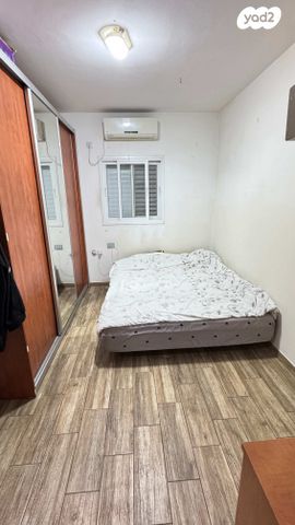 גג/ פנטהאוז, הרותם, רסקו א', חולון