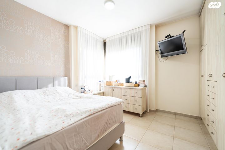 דירה, דרך האגמים, גני תקווה